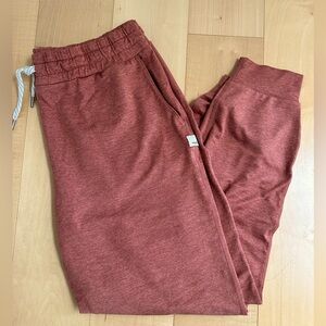 Vuori joggers Size small